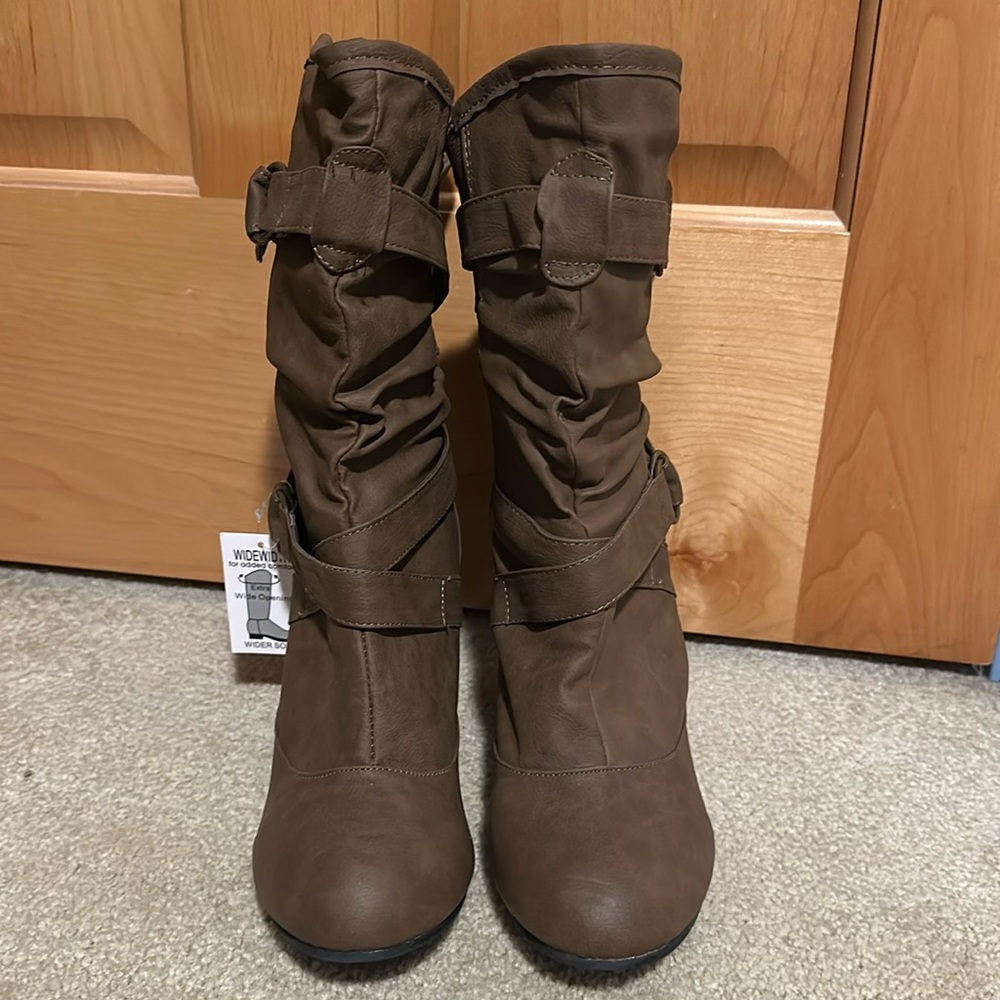 Twisted Heeled brown boot